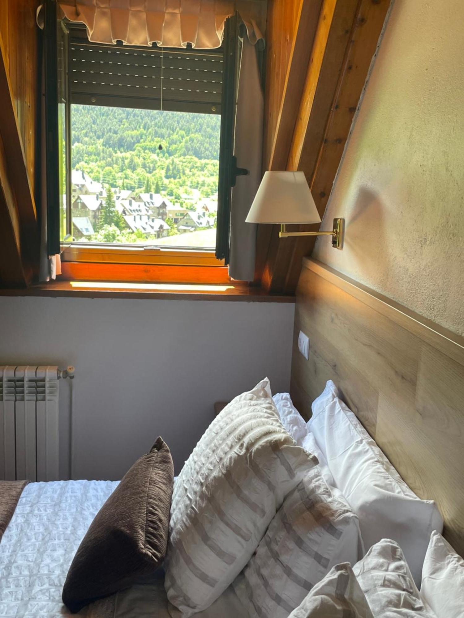 Hostal Escuils Unha Extérieur photo