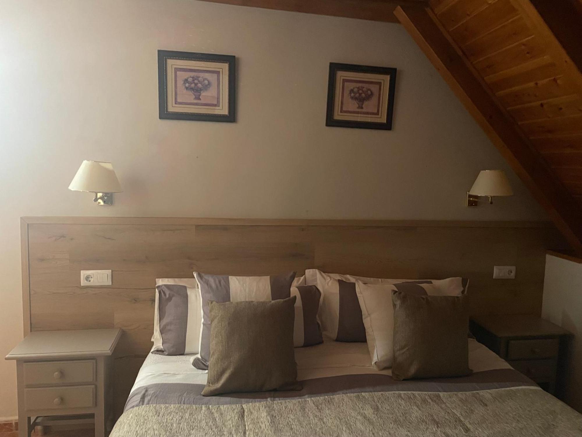 Hostal Escuils Unha Extérieur photo