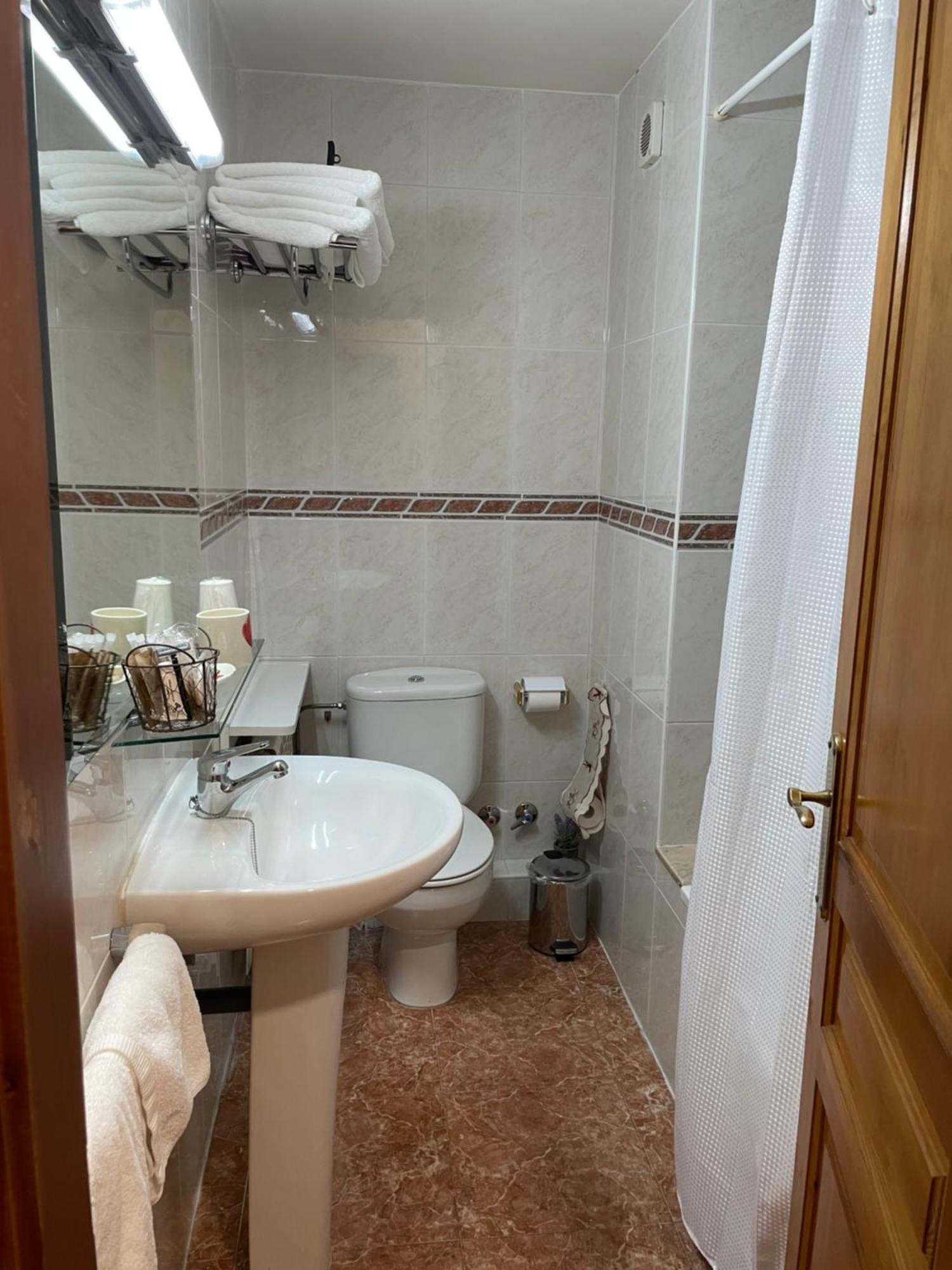 Hostal Escuils Unha Extérieur photo